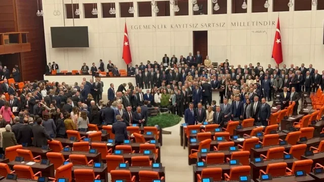 Çerçeve Yasa Meclis’ten Geçti: İşte 12 Maddelik Düzenlemenin Tüm Ayrıntıları