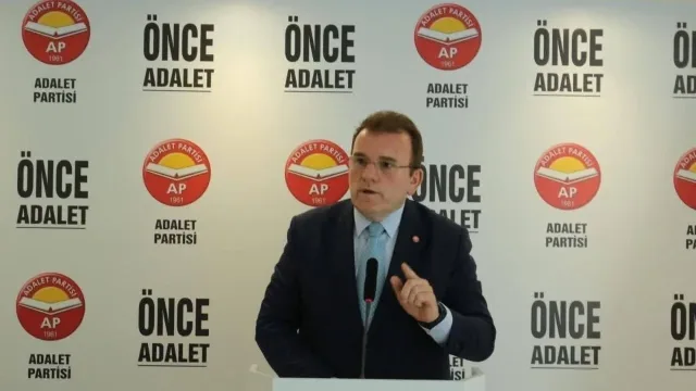 Vecdet Öz’den Müsavat Dervişoğlu’na “ittifak” çağrısı
